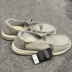 Hey Dude Women’s Light Gray Loafers